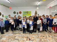 Вручение благодарностей за участие у конкурсе