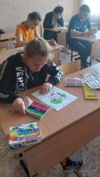 Изготовление учениками стенгазет о здоровом образе жизни